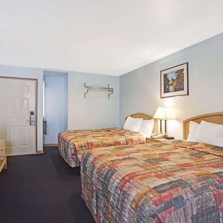 Travelodge By Wyndham Seattle North Of Downtown Extérieur photo